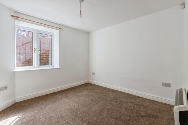 1 bed Flat for sale Image 4