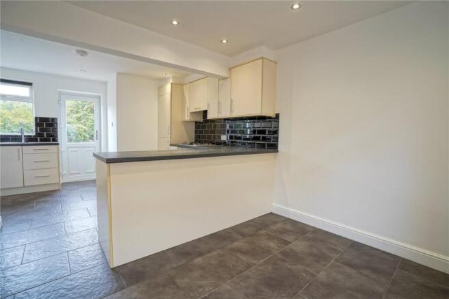 3 bed Semi-Detached for sale Image 7