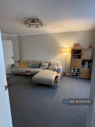 4 bed Detached to rent Image 4