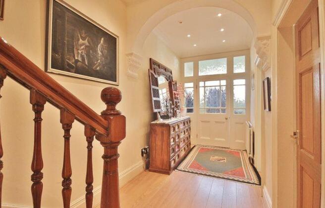 Entrance hall (2)