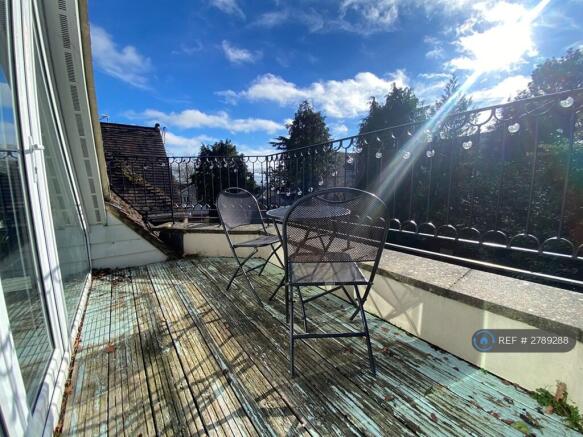 Balcony (South Facing)