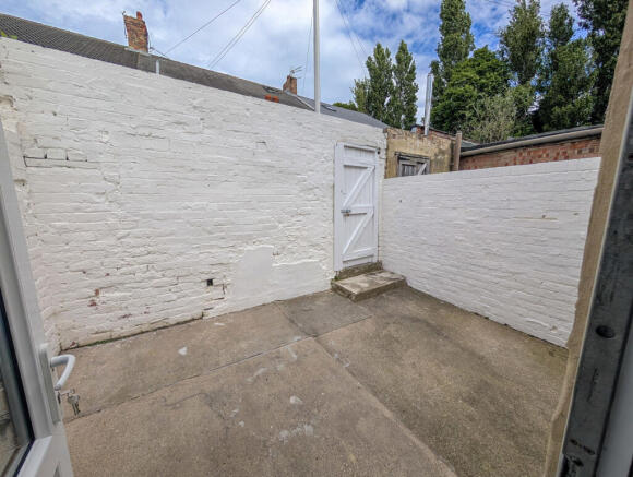 2 bed Terraced for sale Image 9