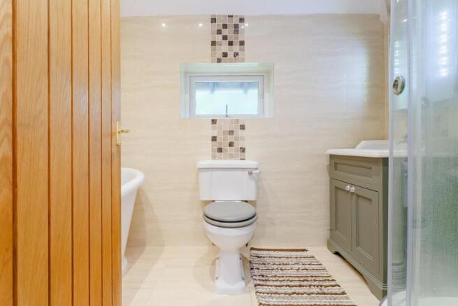 8393811-interior08.jpg