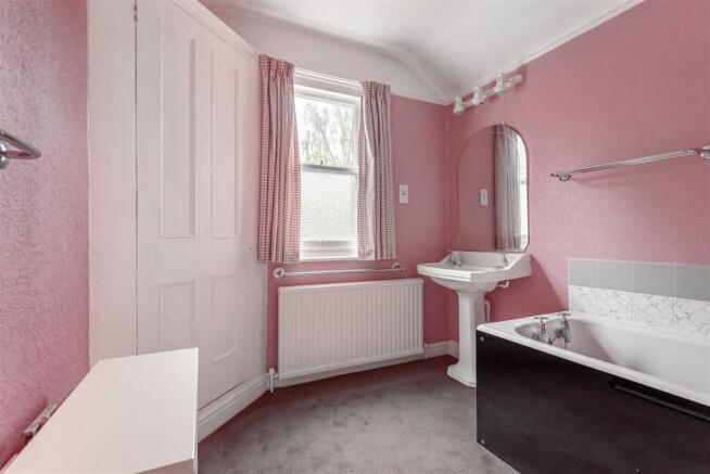HOUSE BATHROOM