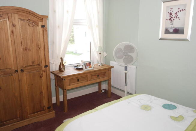 BEDROOM 2