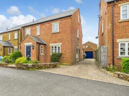 2, William Lee Close, Northampton NN6 6EJ