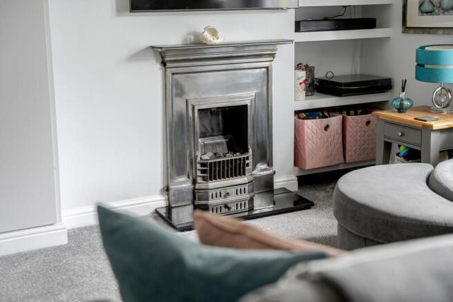 3 bed Flat for sale Image 12