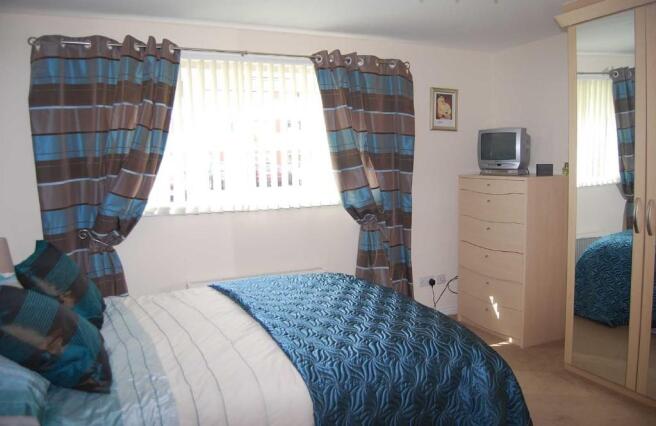 BEDROOM 2