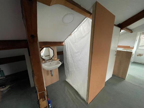 1 bed Apartment to rent Image 5