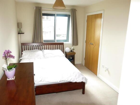 Master Bedroom.JPG
