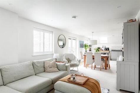 Upton Drive, Ansty, Haywards Heath