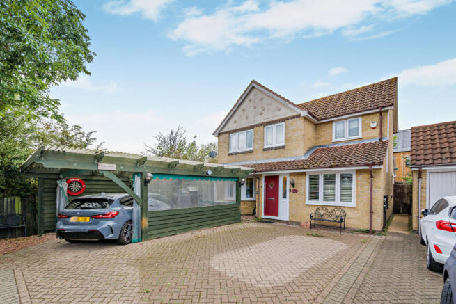3-bed detached on Brookfield, Weald Hall Lane, Thornwood, CM16, £549,995