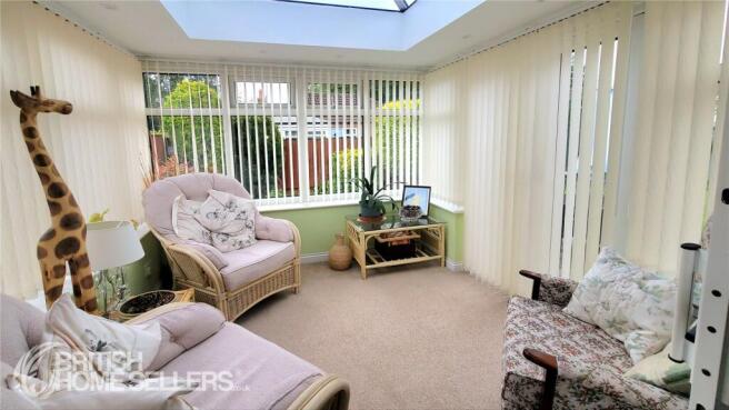 3 bed Bungalow for sale Image 6