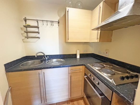 1 bed Flat for sale Image 6