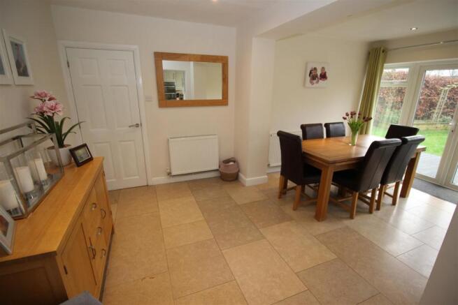 Open Plan Kitchen / Dining