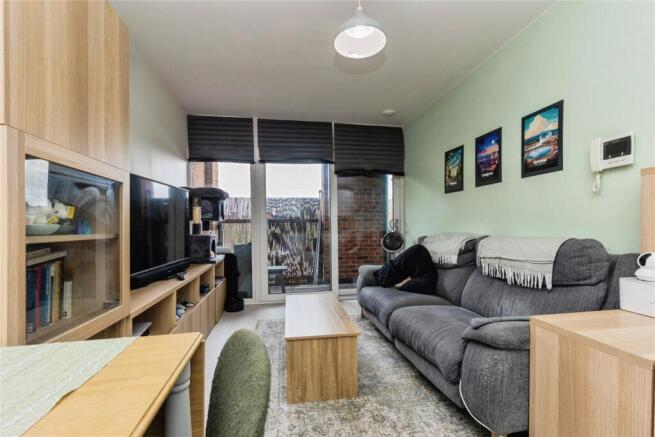 Cross Street, Sale, Greater Manchester, M33 photo 4