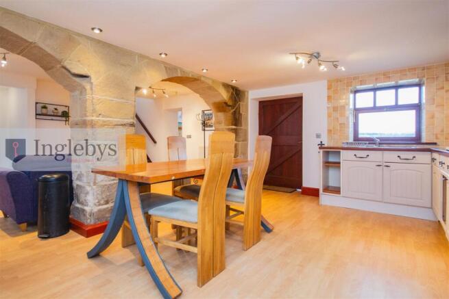 2 bed Barn Conversion for sale Image 8