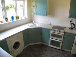 REFITTED KITCHEN 9'9 x 9'6