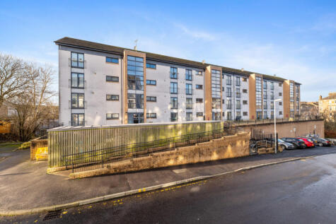 4/2, 6 White Cart Court, Shawlands, G43 2AT