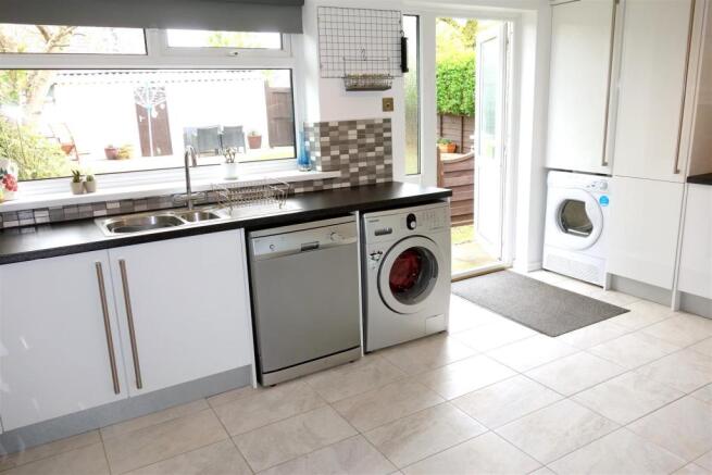 kitchen1.JPG