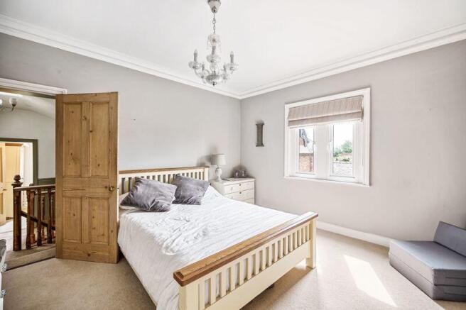 Guest bedroom