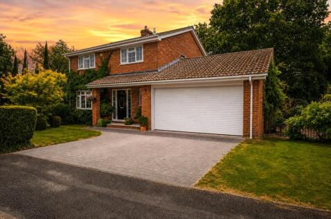 Sun Gardens, Burghfield Common, Reading, Berkshire, RG7