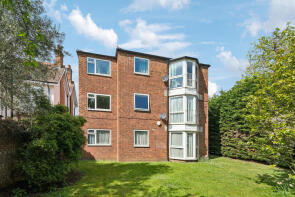4, 2 Joanne Court, Hill View Road, Twickenham TW1 1EY