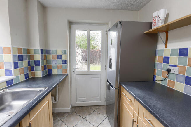 3 bed Semi-Detached to rent Image 7