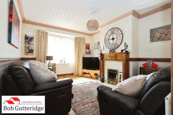 BAY FRONTED LOUNGE