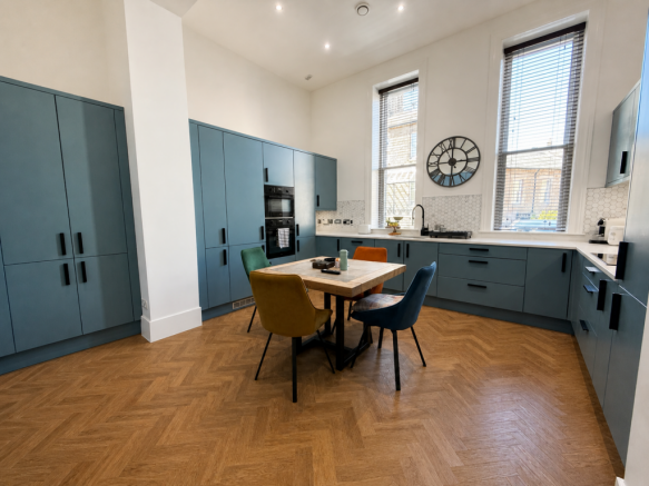 4 bed Terraced for sale Image 6