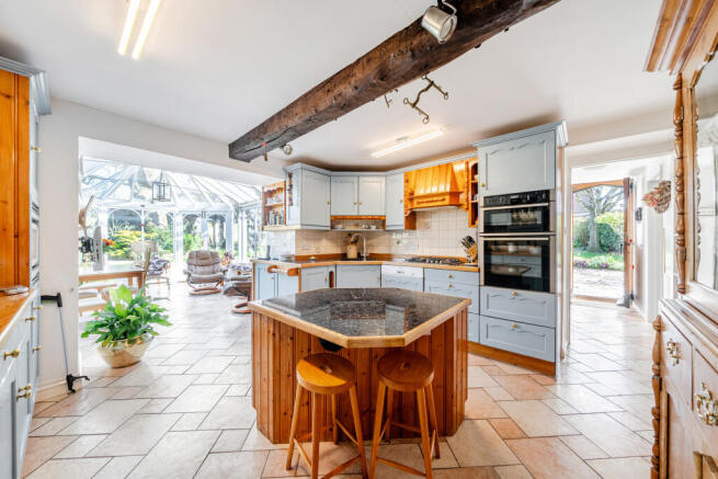 Kitchen / Breakfast Room