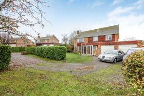 19, Chedworth Gate, Broome Manor, Swindon SN3 1NE
