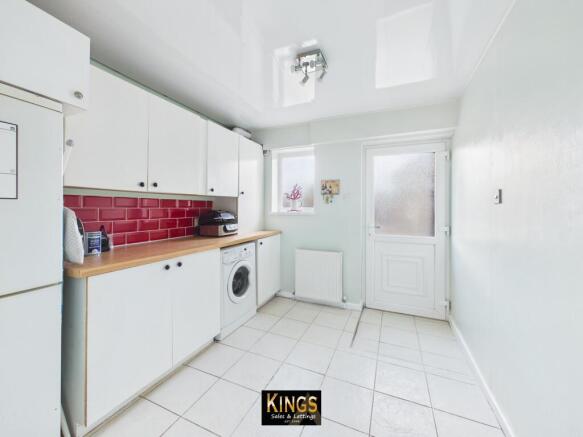 3 bed Semi-Detached for sale Image 9
