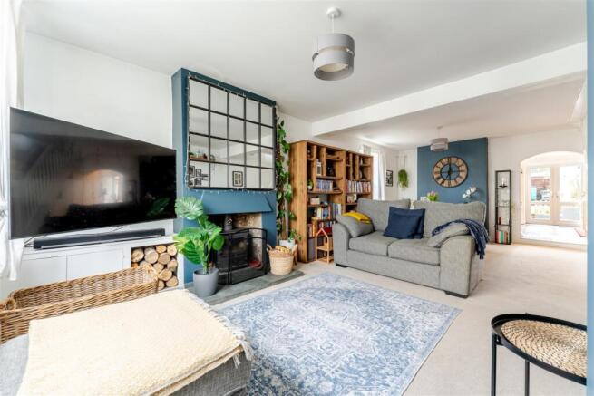 46 Elborough Ave Yatton BS49 4DS 25.jpg