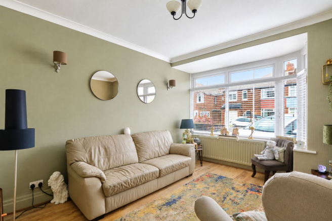 5 bed Semi-Detached for sale Image 5