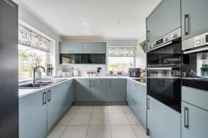 40, Fernlea Road, Weston-super-mare BS22 8NE