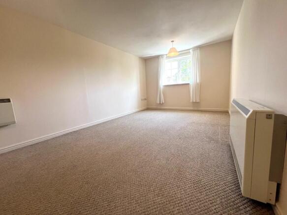 IMG-20250814-WA00...