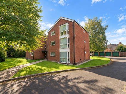 Northenden Road, Sale