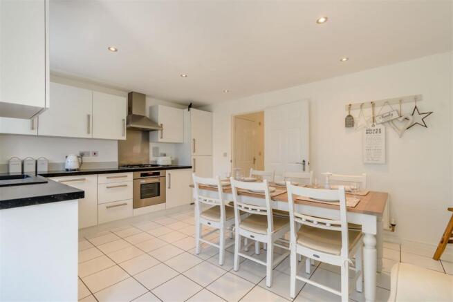 Kitchen/Dining Room