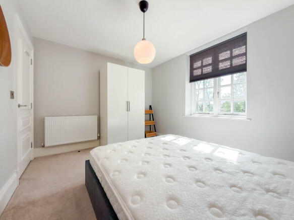 1 bed Apartment for sale Image 12