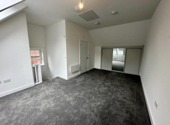 3 bed Semi-Detached to rent Image 4