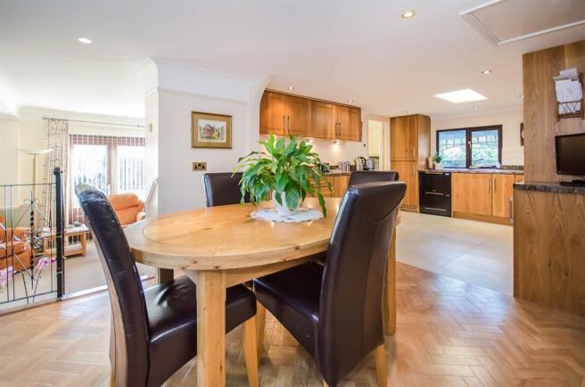 Kitchen / Diner