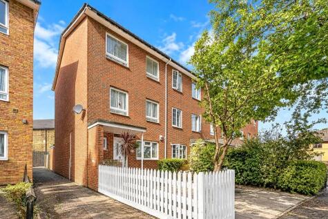 Wilkinson Way, Chiswick