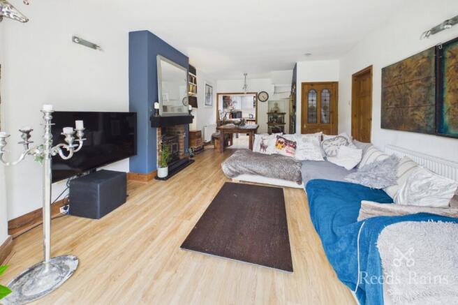 2 bed Semi-Detached for sale Image 6