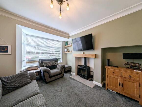 3 bed Semi-Detached for sale Image 6