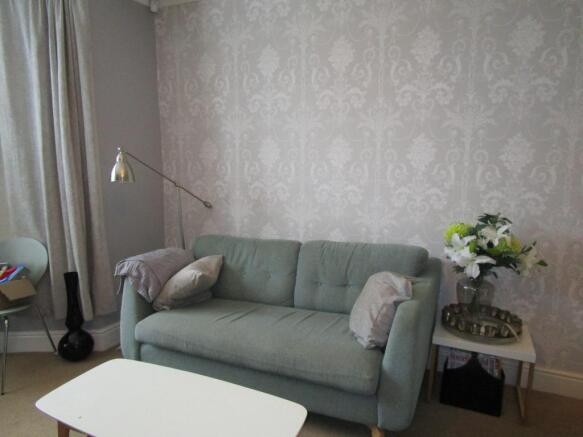 Living room (2)
