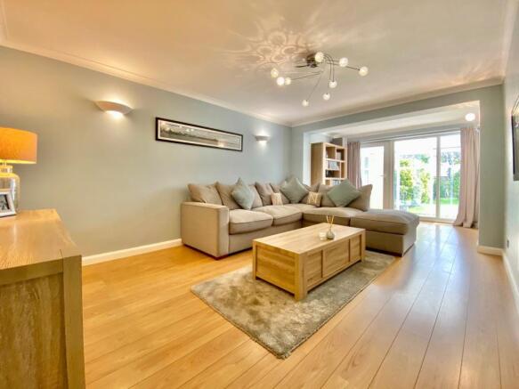 Wicks Green - lounge