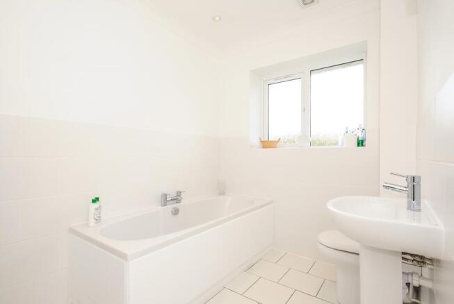 Family bathroom on the ground floor