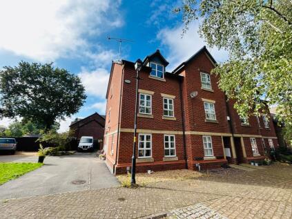 Springbank Gardens, Lymm, WA13