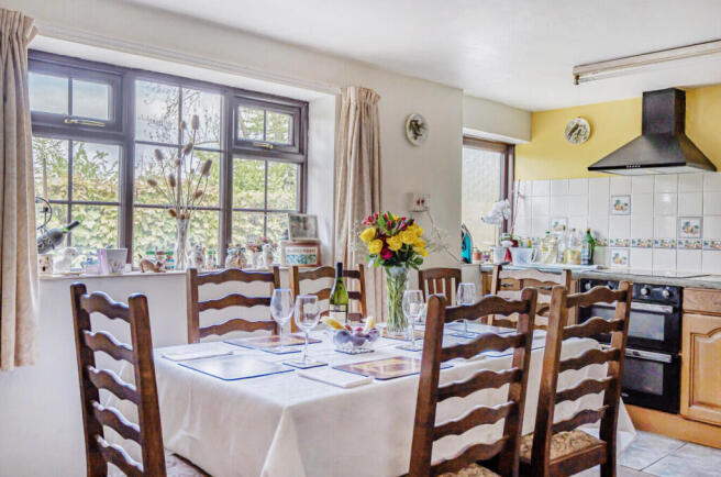 Kitchen/Dining Room